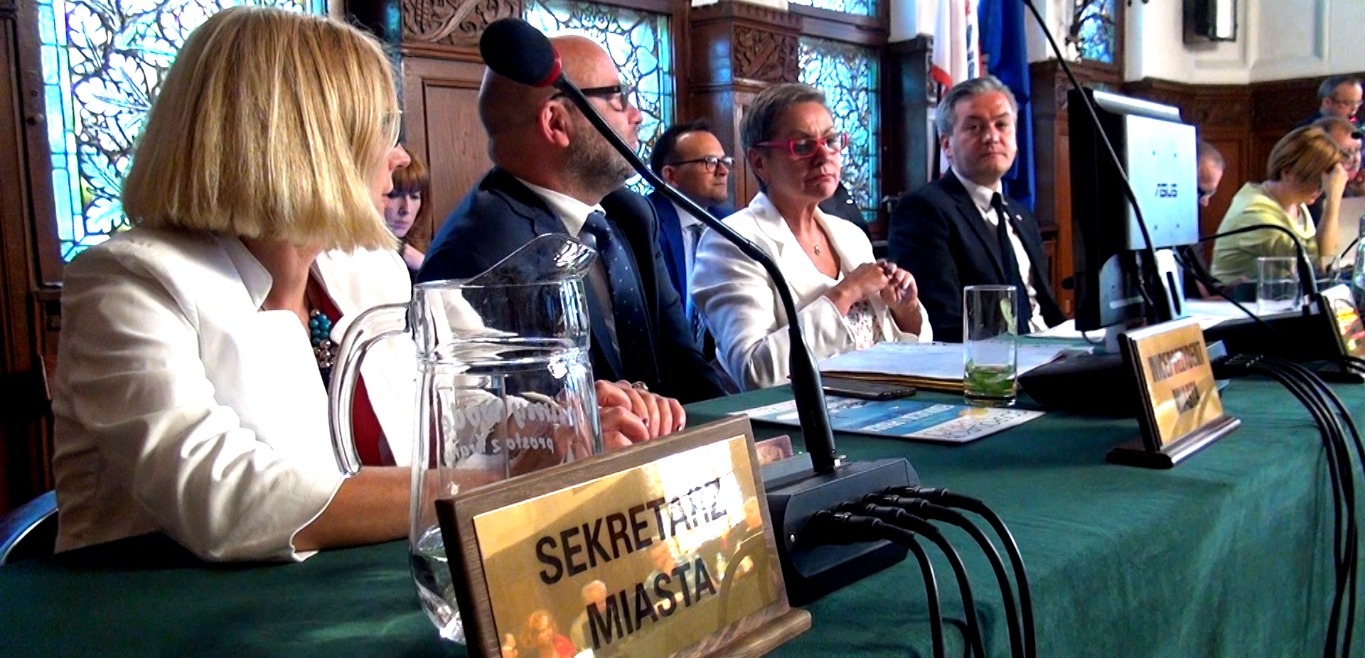 Prezydent bez absolutorium