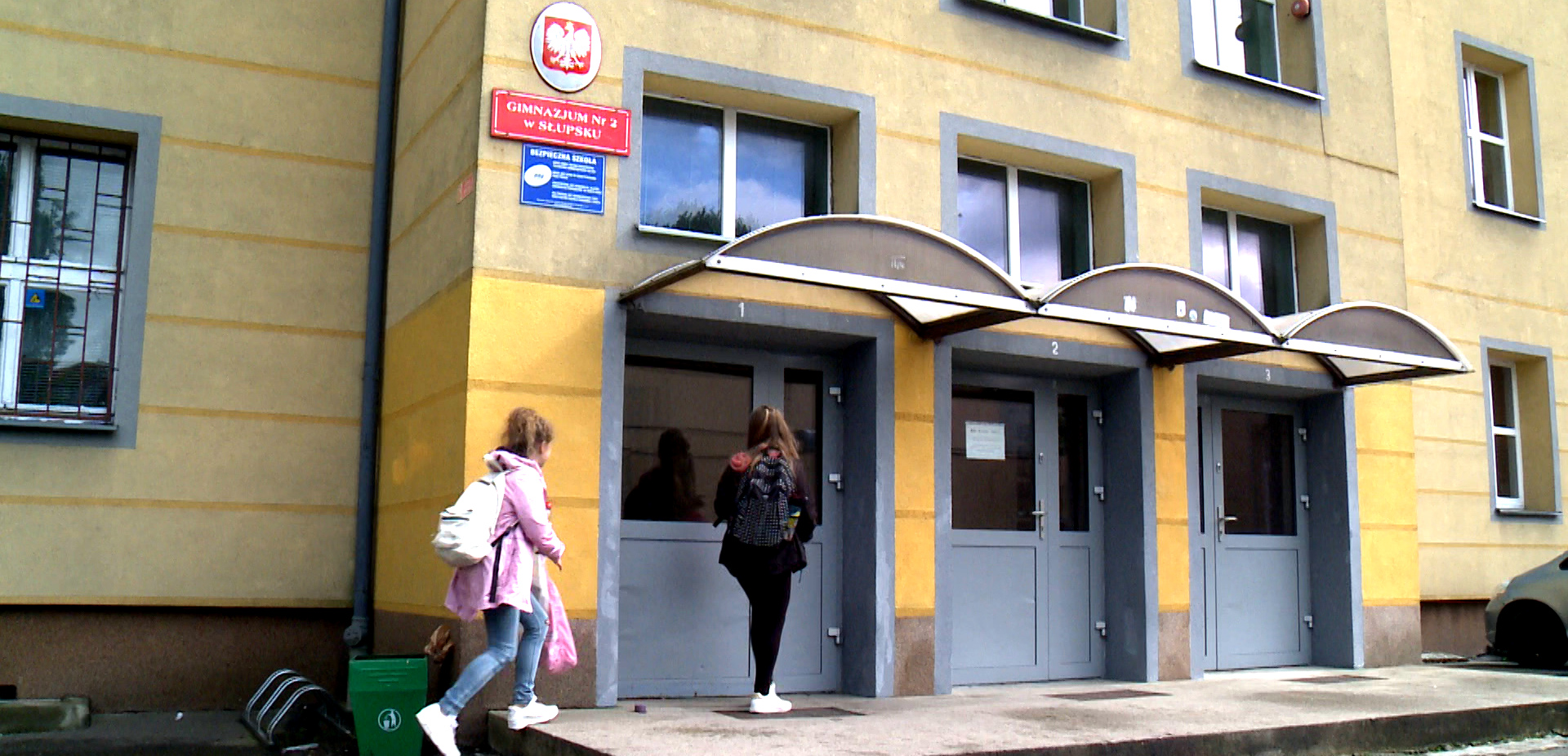 Radni ganią i komplementują