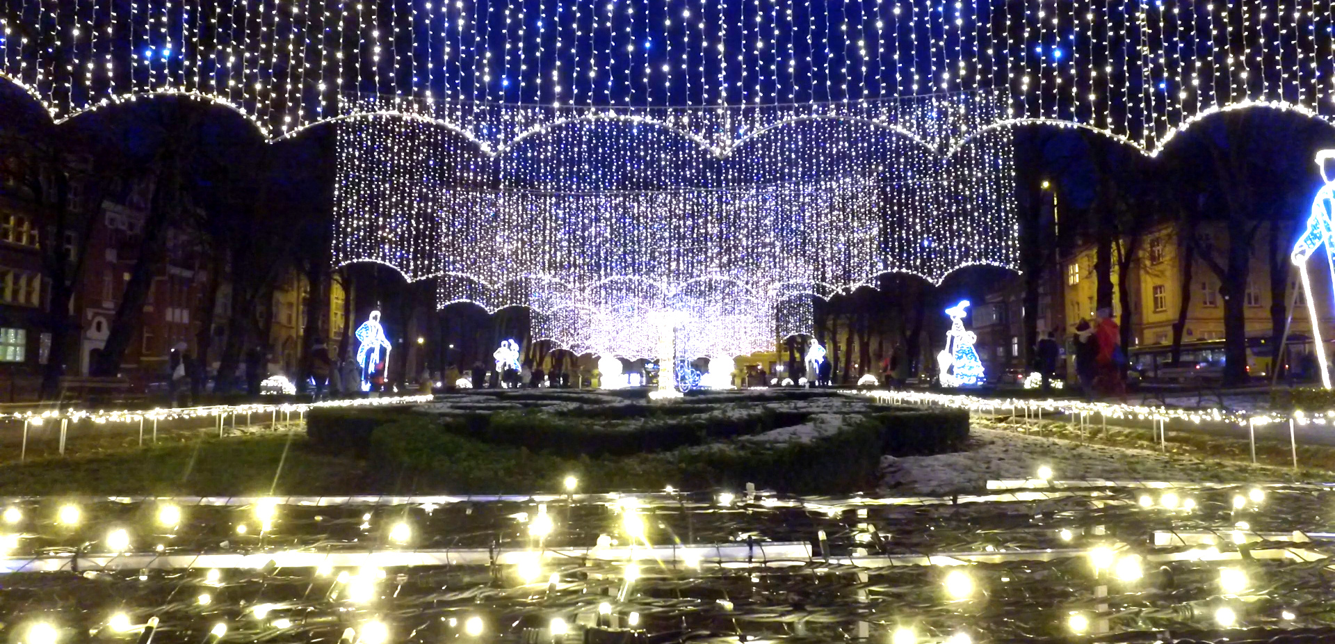 Blaski i cienie iluminacji