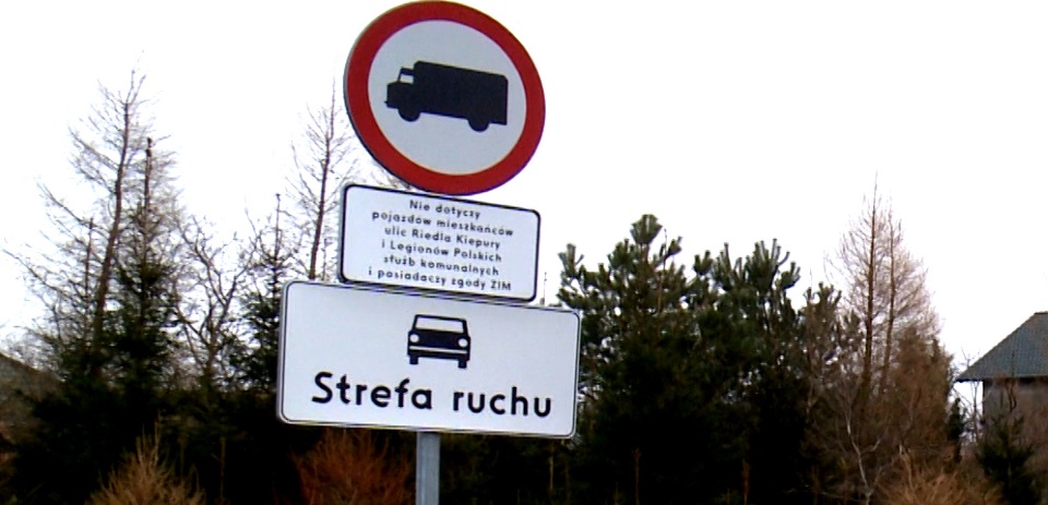 Gra pozorów?